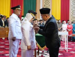 Lantik Afni-Syamsurizal Sebagai Bupati dan Wabup Siak, Gubri: Mari Rangkul Semua Pihak