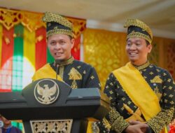 Resmi Ditabalkan, Walikota Pekanbaru Bergelar Datuk Bandar Setia Amanah