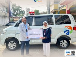 Wujud Nyata Komitmen Sosial Lewat Program BRI Peduli, BRI Serahkan Bantuan Ambulans