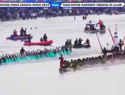 Bintang Emas Cahaya Intan 2023 Tampil Sebagai Jawara Pacu Jalur Tahun 2025