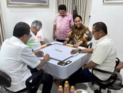 Menhut Raja Juli Antoni Ngaku Gak Kenal Main Domino Bareng Tersangka Pelaku Pembalakan Liar, Netizen: Baru Kali Ini Saya Dengar Perilaku Menteri Seperti Ini!