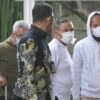Tiba di Gedung KPK, Gunakan Masker dan Kaos Oblong Gubri Digiring ke Ruang Pemeriksaan Utama