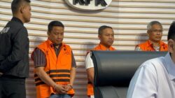 ‎KPK Tetapkan Gubernur Riau Abdul Wahid Kadis PUPR Riau dan Staf Ahli Gubri Sebagai Tersangka