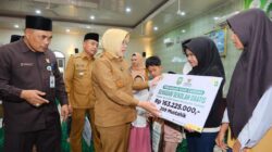 Seluruh Anak Yatim Dhuafa di Siak Dapat Santunan Bulanan Serta Seragam Gratis