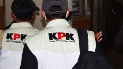 ‎KPK Perluas Penggeledahan di Inhu, Rumah Dinas Bupati Ikut Digeledah