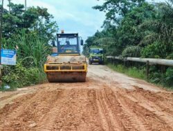 ‎PHR Perbaiki Jalan Rusak 15 Km di Rohil, Dorong Kontribusi Pengguna Jalan Lain