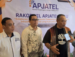 Pemko Pekanbaru Siapkan Penataan Kabel Telekomunikasi Bertahap ke Sistem Bawah Tanah