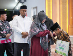 Bupati Afni Lepas Kafilah MTQ Siak, Bonus Naik 10 Persen dan Hadiah Umrah Tetap Diberikan