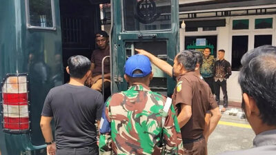 Enam Tahanan Kabur Saat Tiba di PN Pekanbaru, Lima Masih Diburu Aparat