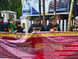 ‎Datangi Kantor Disdik Riau, Puluhan Massa Laskar Melayu Desak Audit Menyeluruh SPMB di Riau