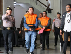 KPK Tangkap Tangan Tersangka Dugaan Suap Jabatan di Pemkab Kuansing