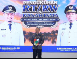 Pemko Pekanbaru Perkuat Pelayanan, Hampir Seribu Ketua RT/RW dan Dasa Wisma Dilantik